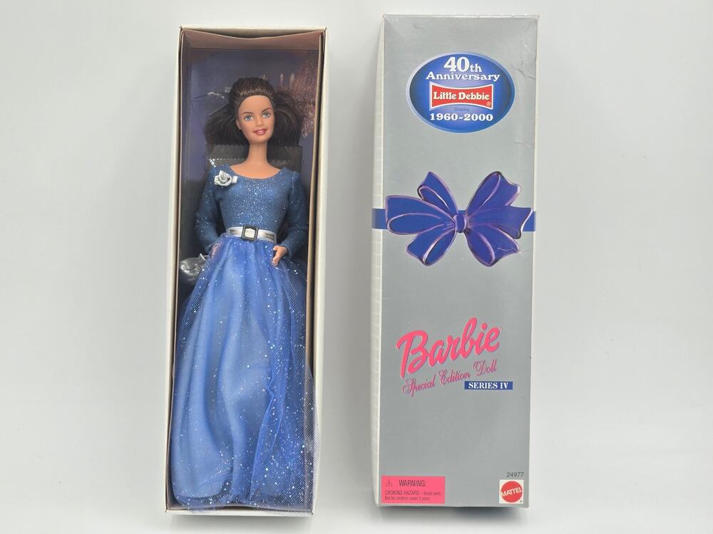 Vintage 1999 Mattel Barbie Little Debbie Series IV Doll New